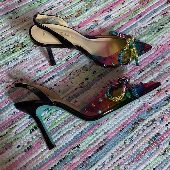 Like new in original box size 10 Betsey Johnson Deedee rainbow heels - Picture 4 of 6